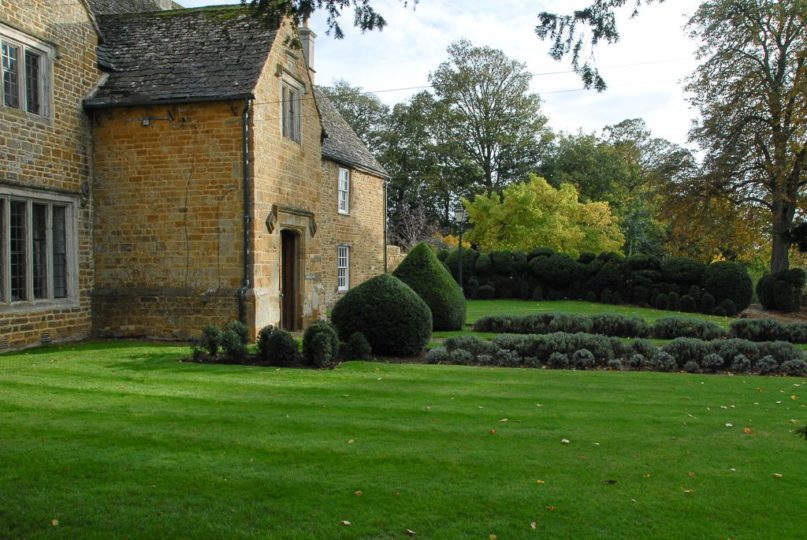 North Oxfordshire house & front garden