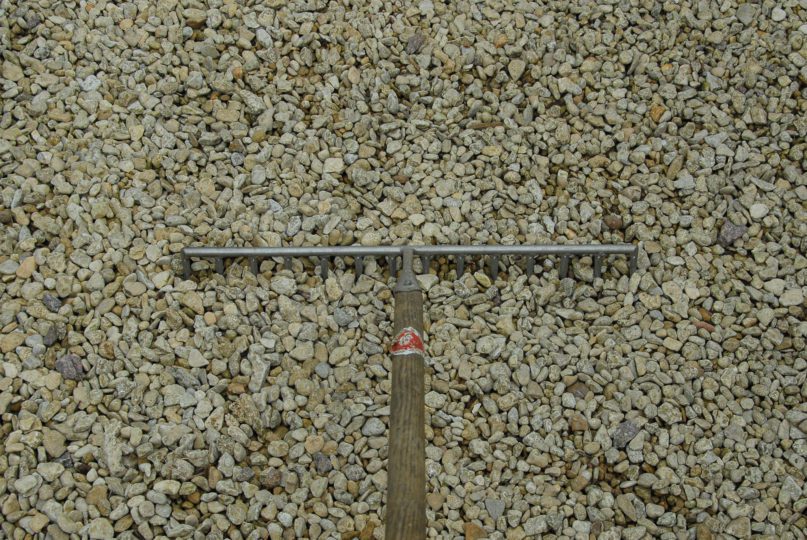 Sneeboer gravel rake